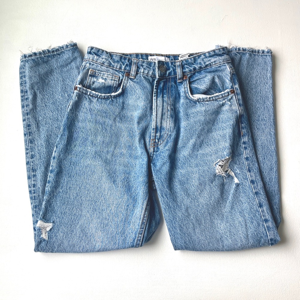 Zara Boyfriend Slim Fit Distressed Jeans